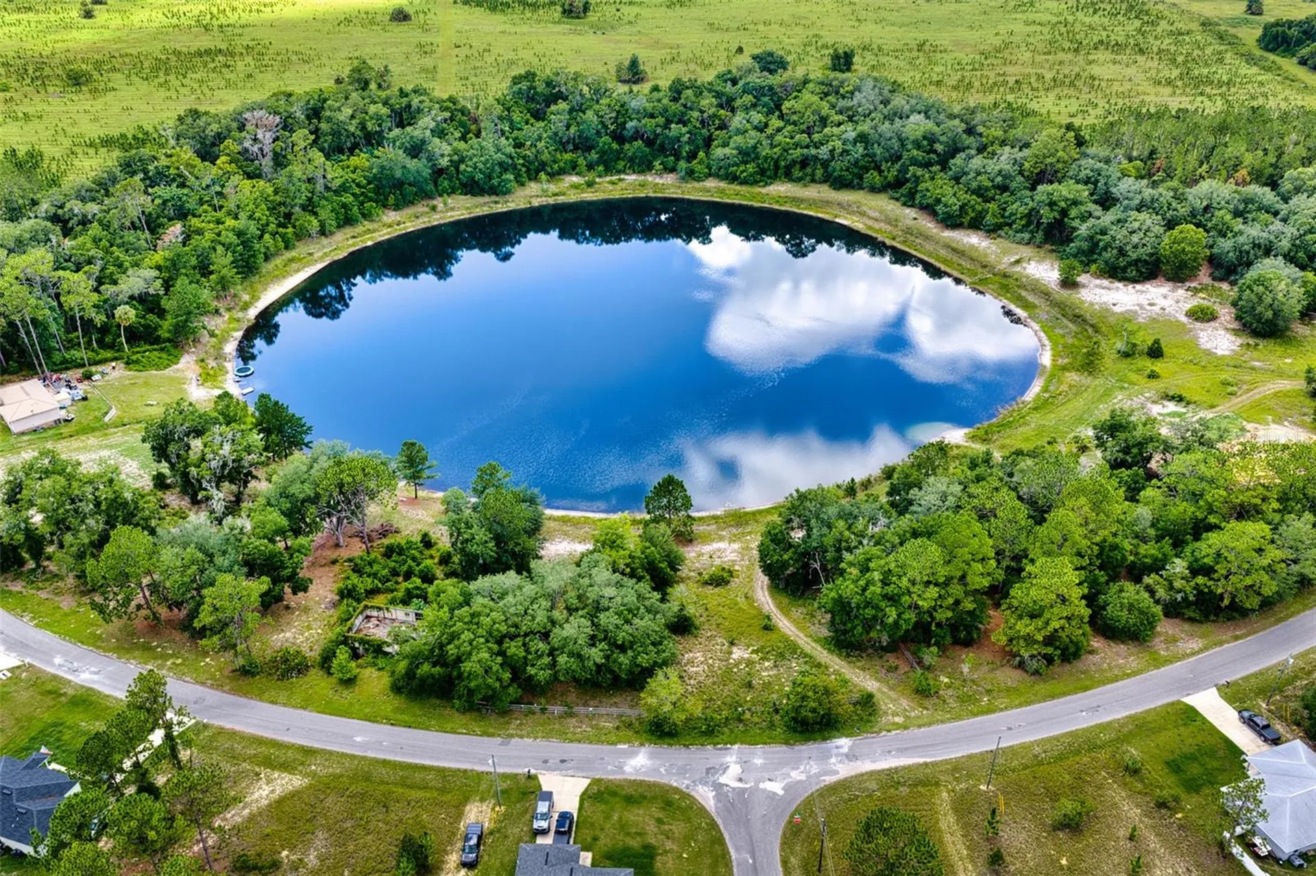 Malauka Loop Ocklawaha FL 32179