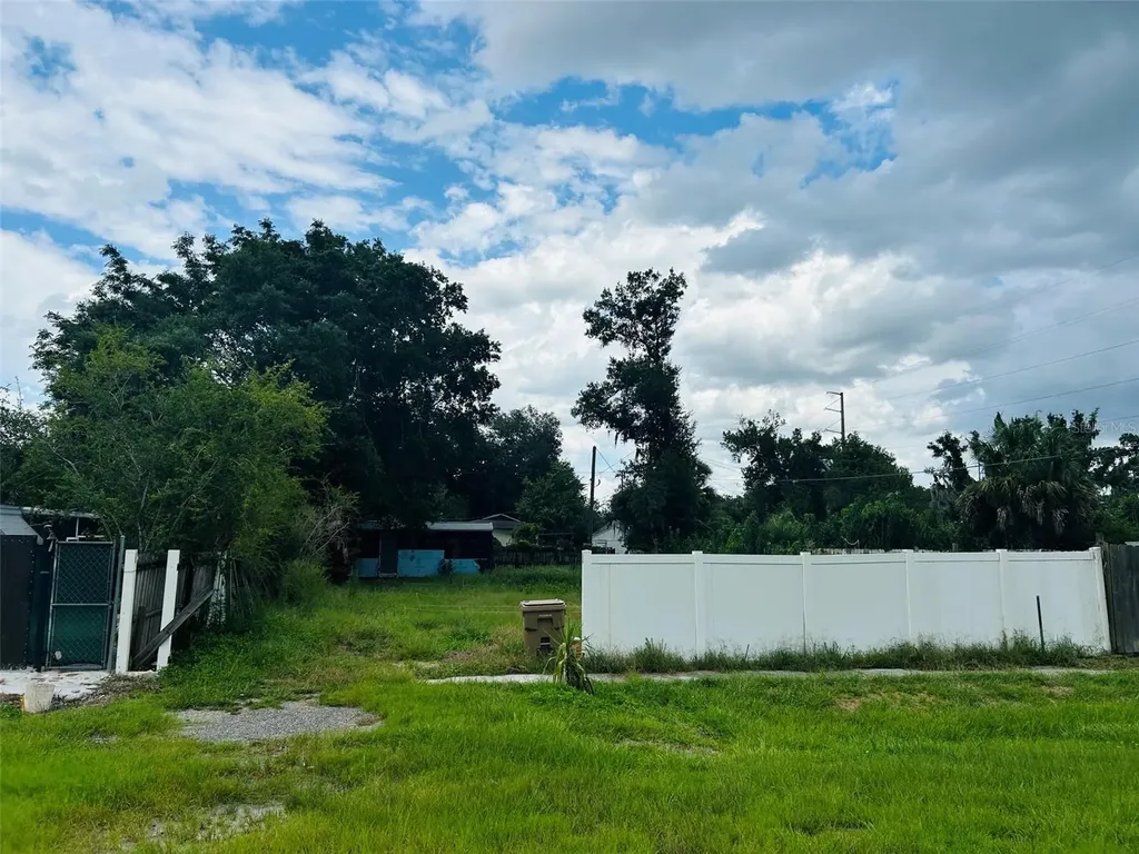 1493 Tallahassee Boulevard Intercession City FL 33848
