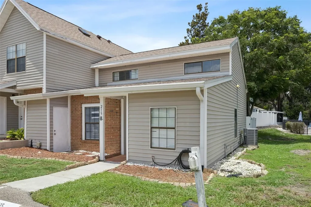 215 Arbor Circle Sanford FL 32773