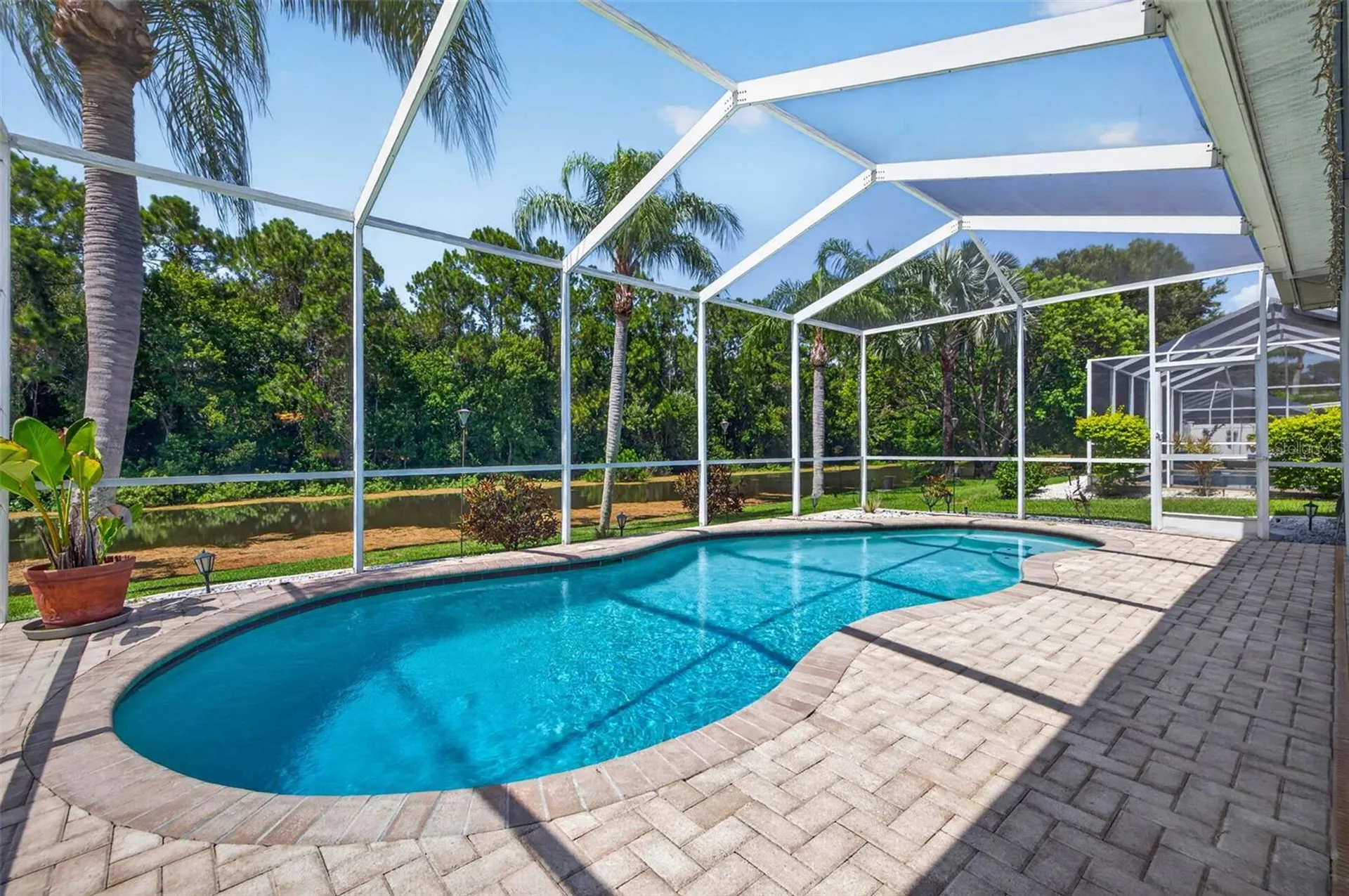 11123 Clayridge Drive Tampa FL 33635