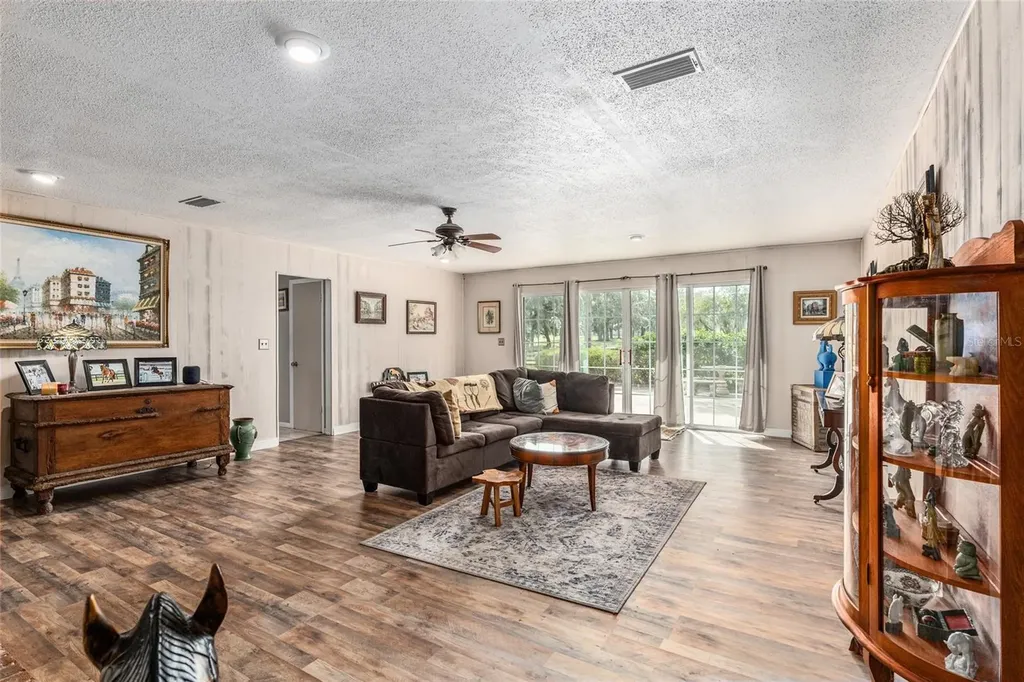 8544 NW 160th Avenue Morriston FL 32668