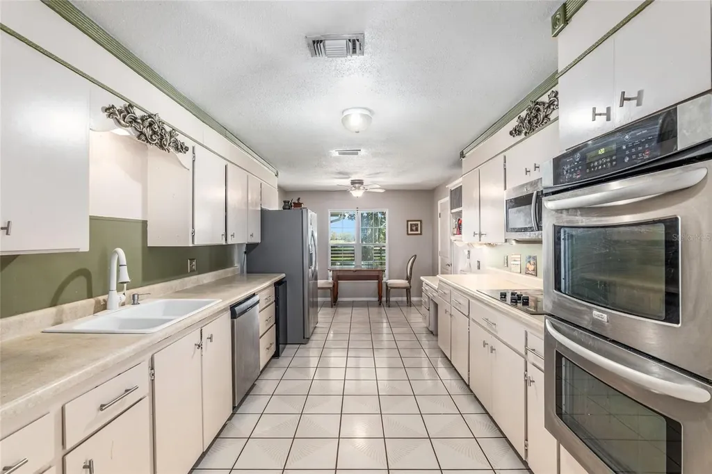 8544 NW 160th Avenue Morriston FL 32668