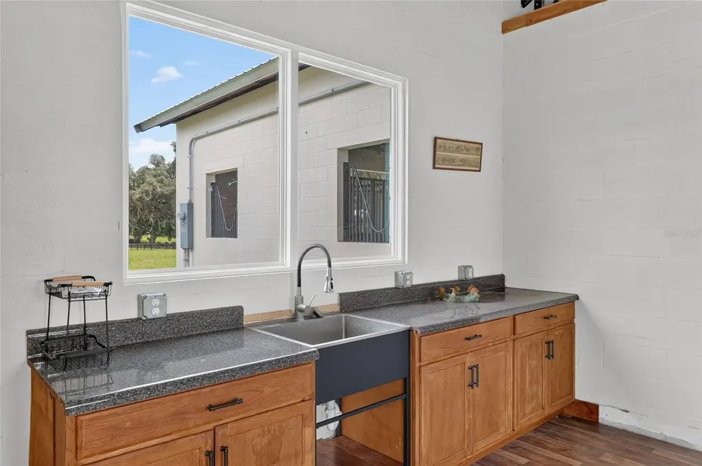 8544 NW 160th Avenue Morriston FL 32668