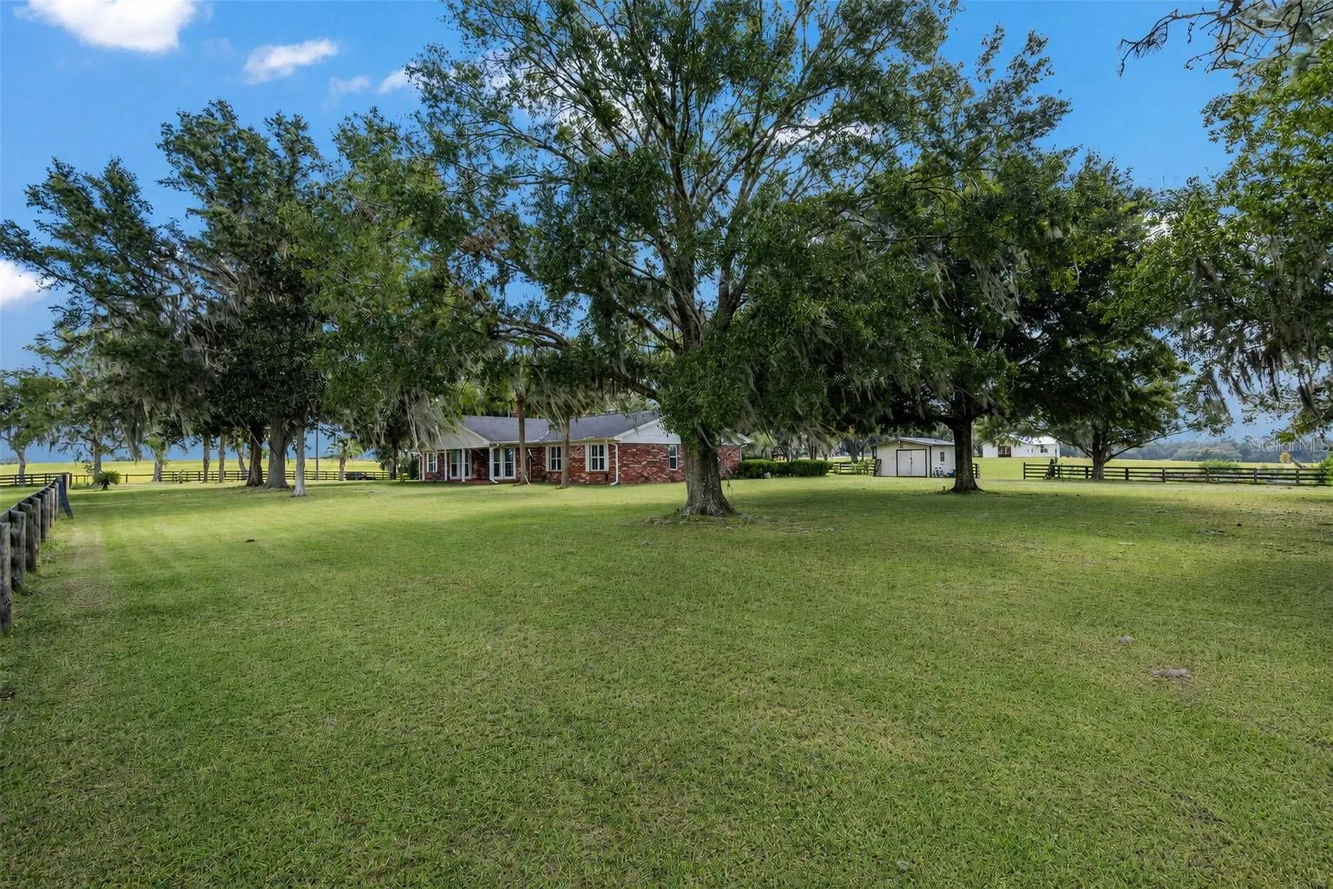8544 NW 160th Avenue Morriston FL 32668