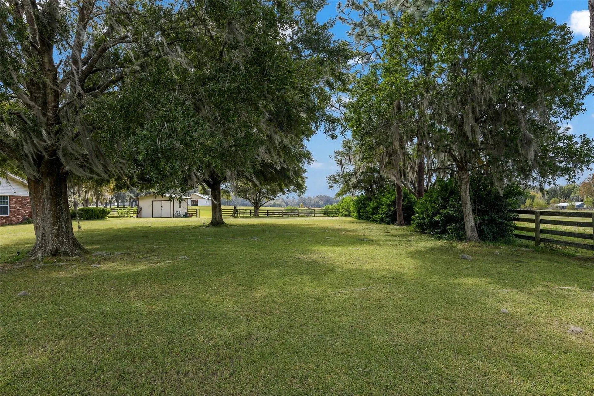8544 NW 160th Avenue Morriston FL 32668