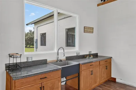 8544 NW 160th Avenue Morriston FL 32668