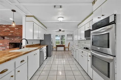 8544 NW 160th Avenue Morriston FL 32668
