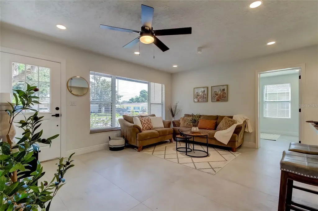 10932 Village Green Avenue Seminole FL 33772