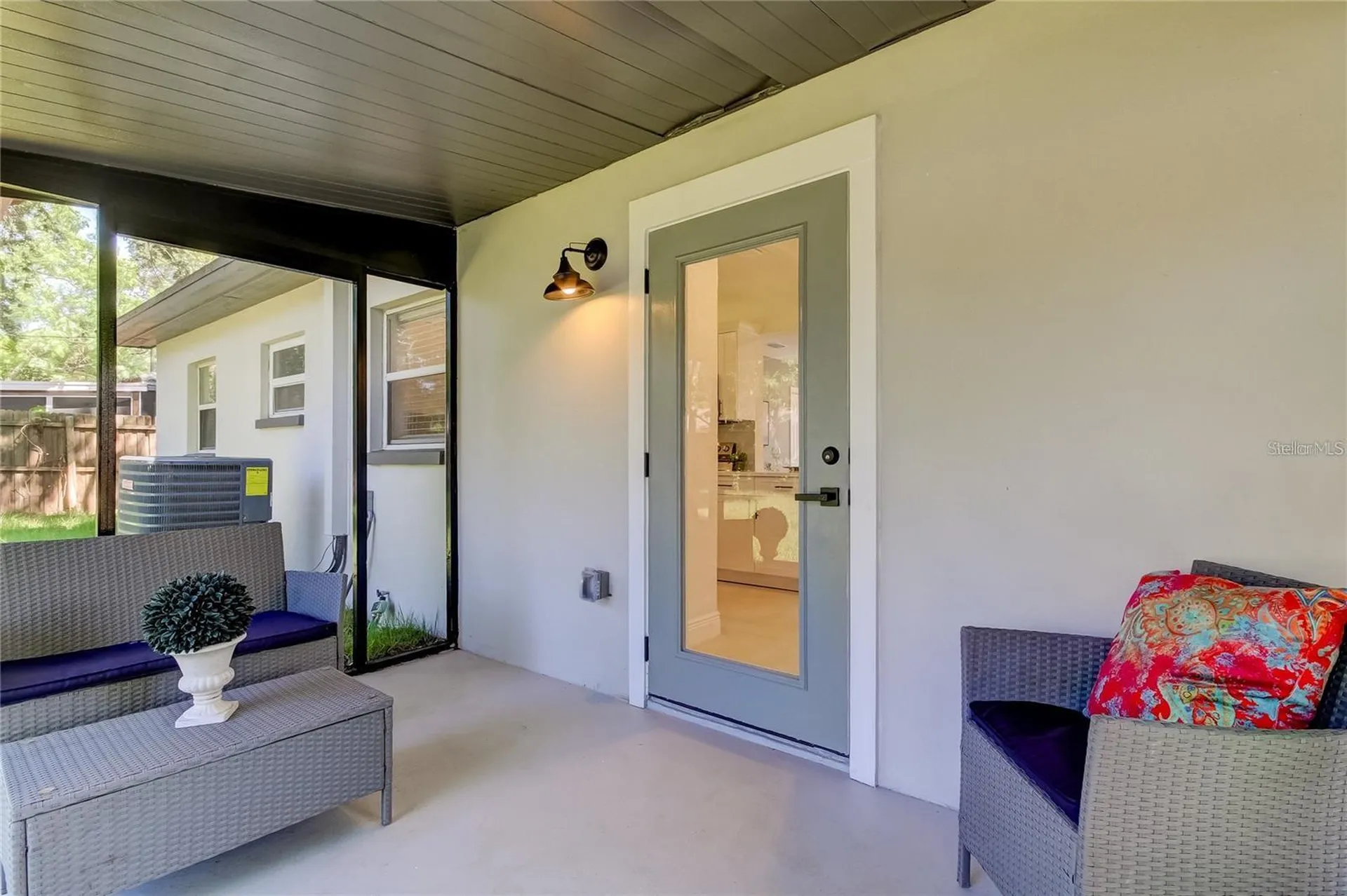 10932 Village Green Avenue Seminole FL 33772