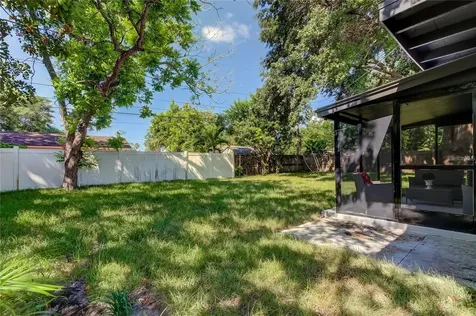 10932 Village Green Avenue Seminole FL 33772