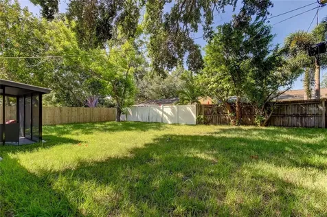 10932 Village Green Avenue Seminole FL 33772