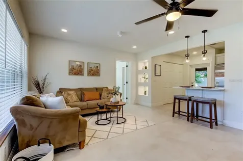 10932 Village Green Avenue Seminole FL 33772