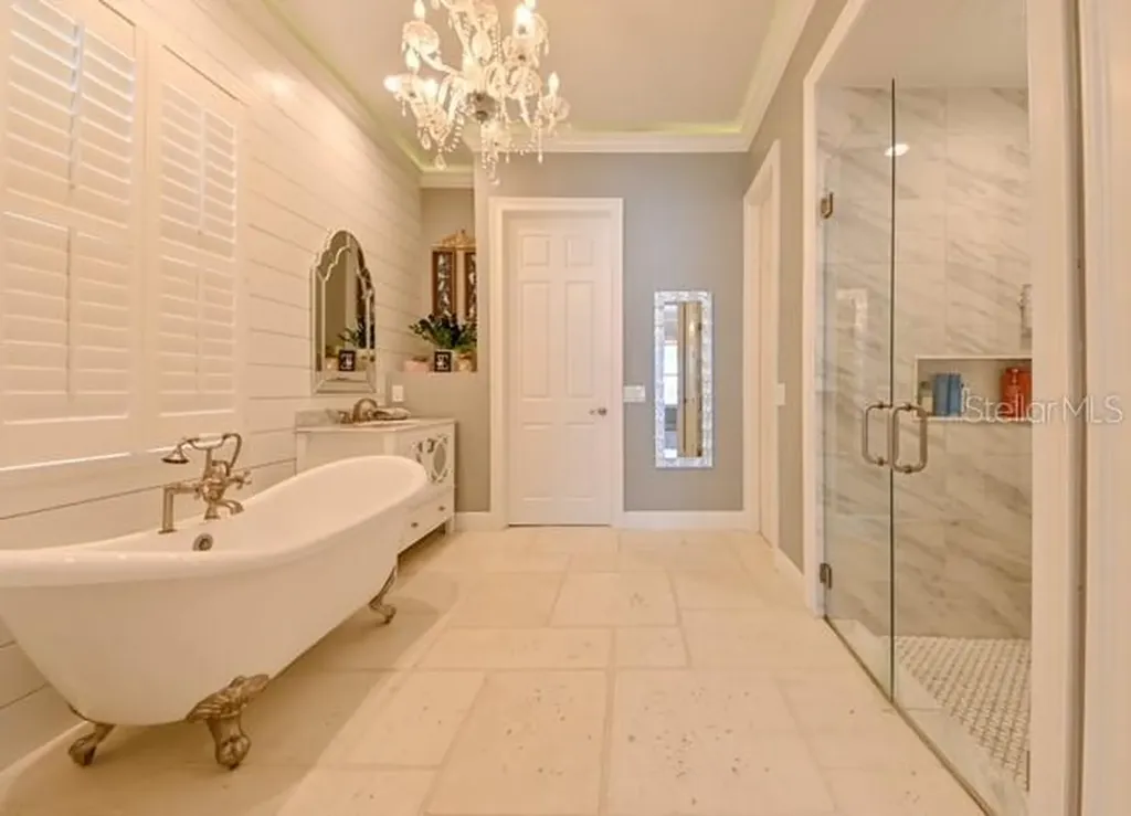 10119 Deercliff Drive Tampa FL 33647
