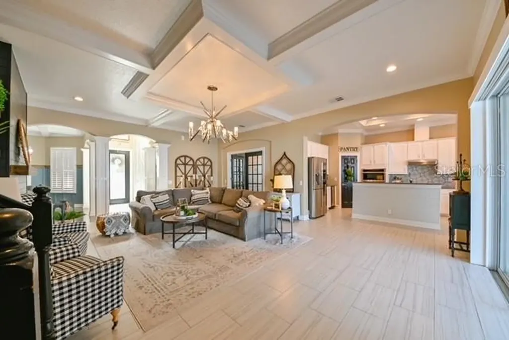 10119 Deercliff Drive Tampa FL 33647