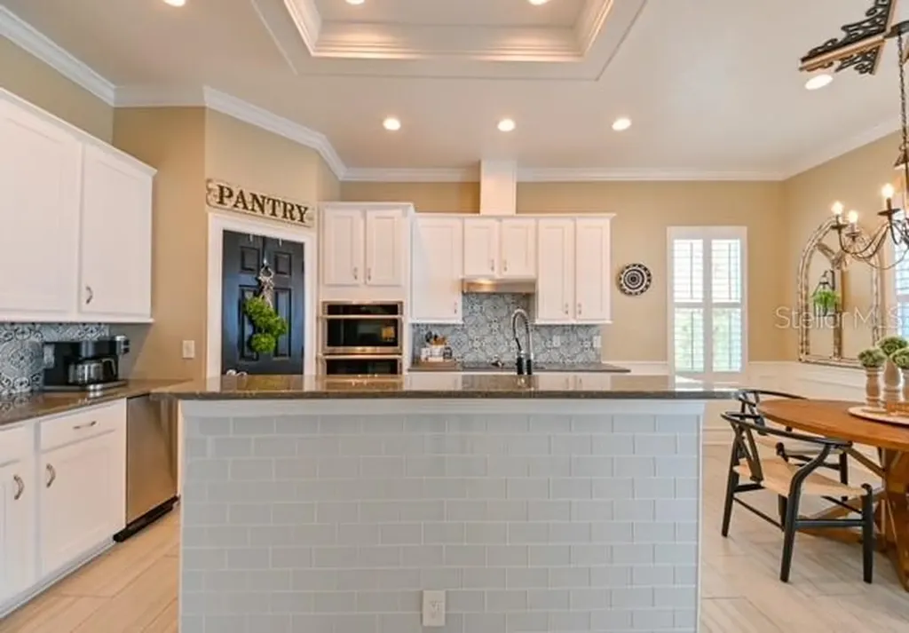 10119 Deercliff Drive Tampa FL 33647