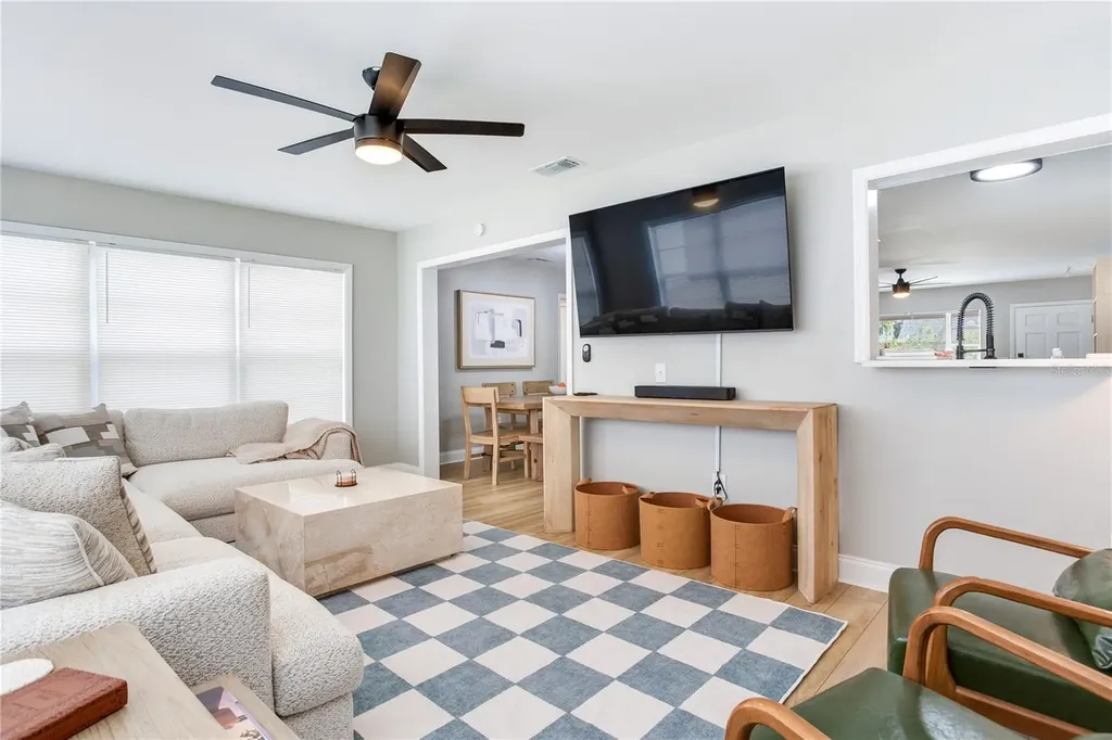4416 W Bay Court Avenue Tampa FL 33611