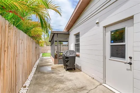 4416 W Bay Court Avenue Tampa FL 33611
