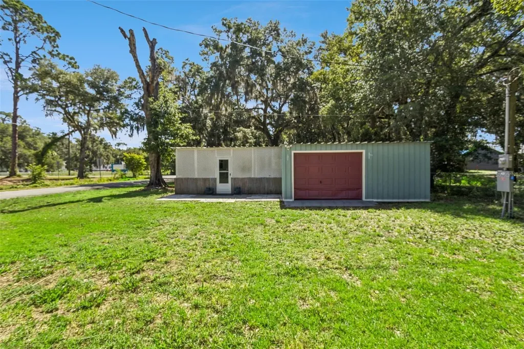 13478 SE 122nd Place Ocklawaha FL 32179