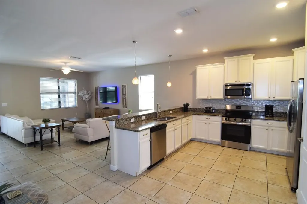 1402 Moon Valley Drive Davenport FL 33896