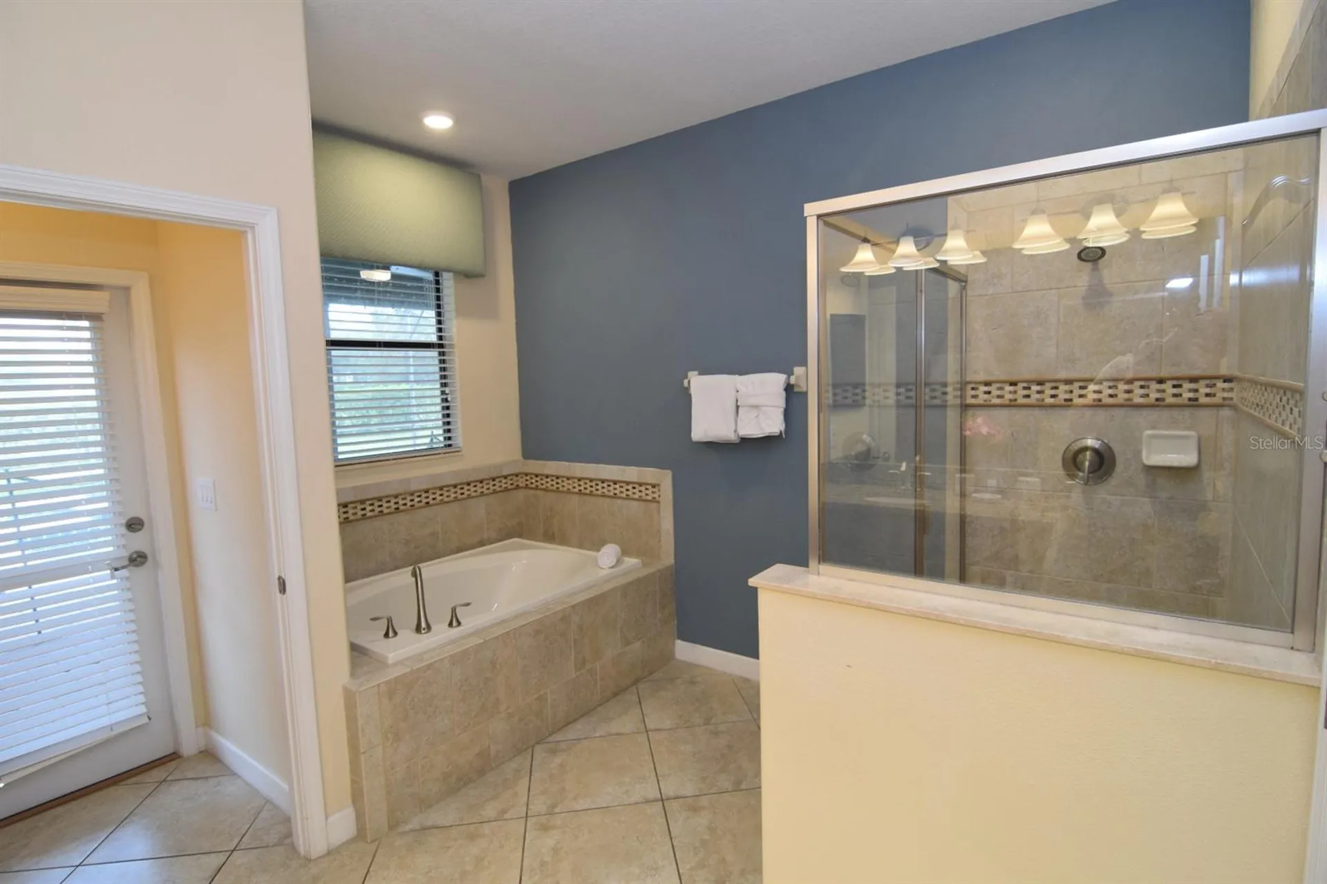 1402 Moon Valley Drive Davenport FL 33896