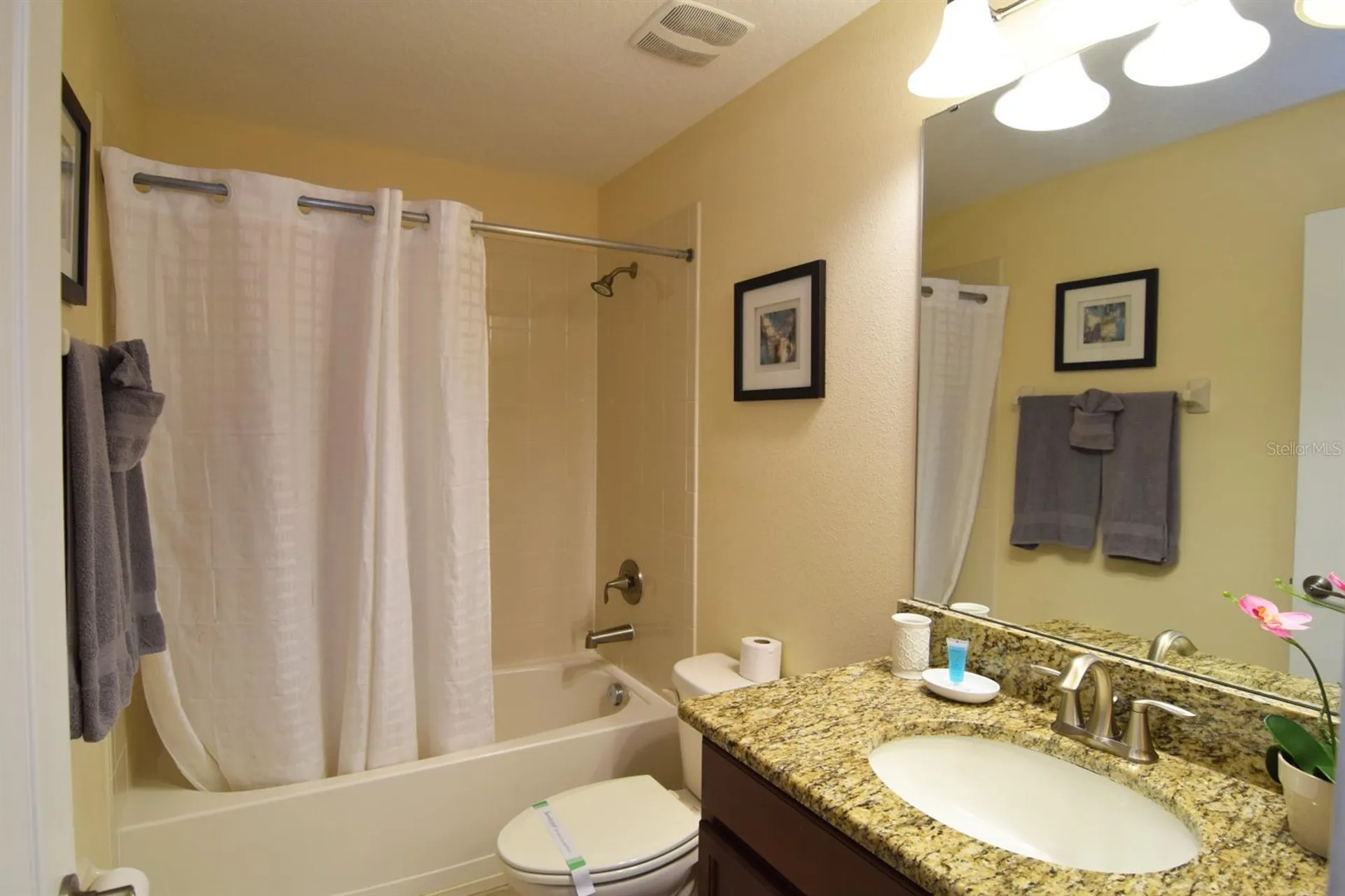 1402 Moon Valley Drive Davenport FL 33896