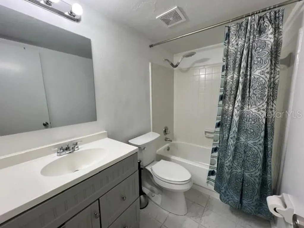 7200 SW 8th Avenue Gainesville FL 32607