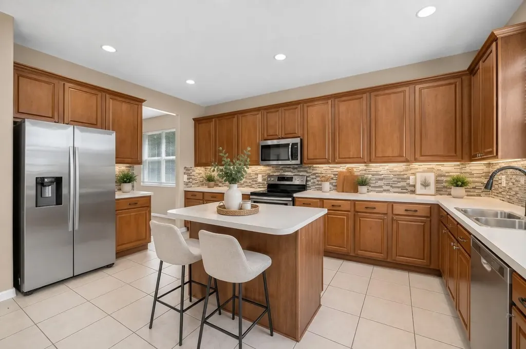223 Largovista Drive Oakland FL 34787