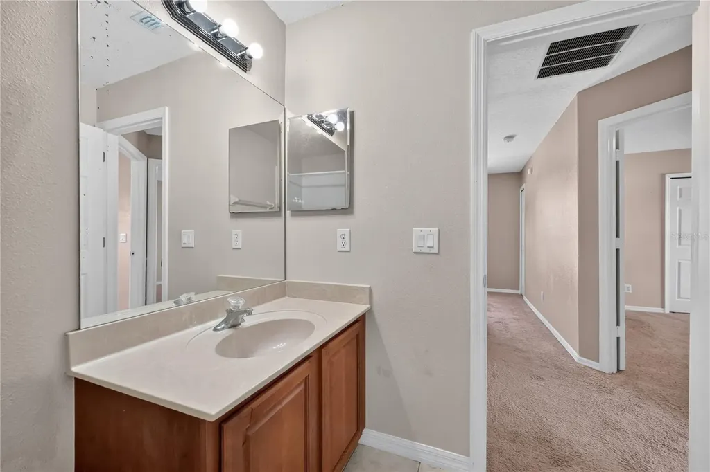 223 Largovista Drive Oakland FL 34787