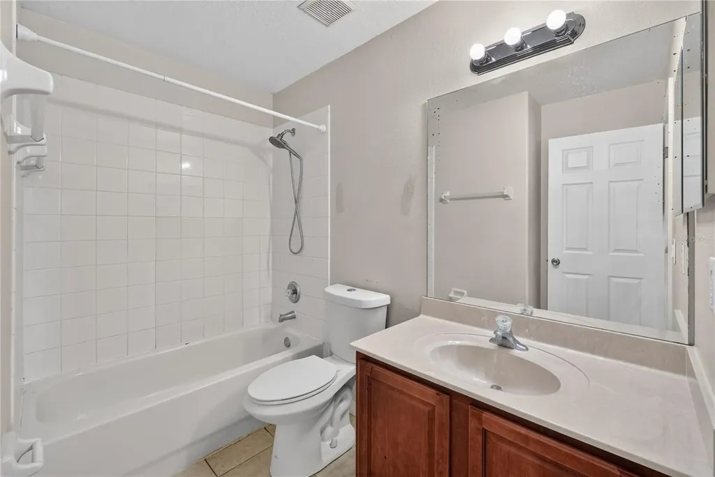 223 Largovista Drive Oakland FL 34787