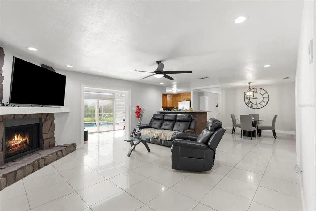 6920 N Cameron Avenue Tampa FL 33614