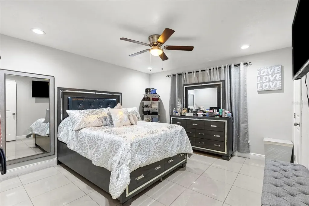6920 N Cameron Avenue Tampa FL 33614