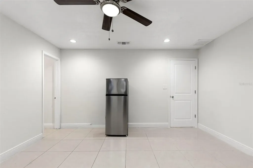 6920 N Cameron Avenue Tampa FL 33614