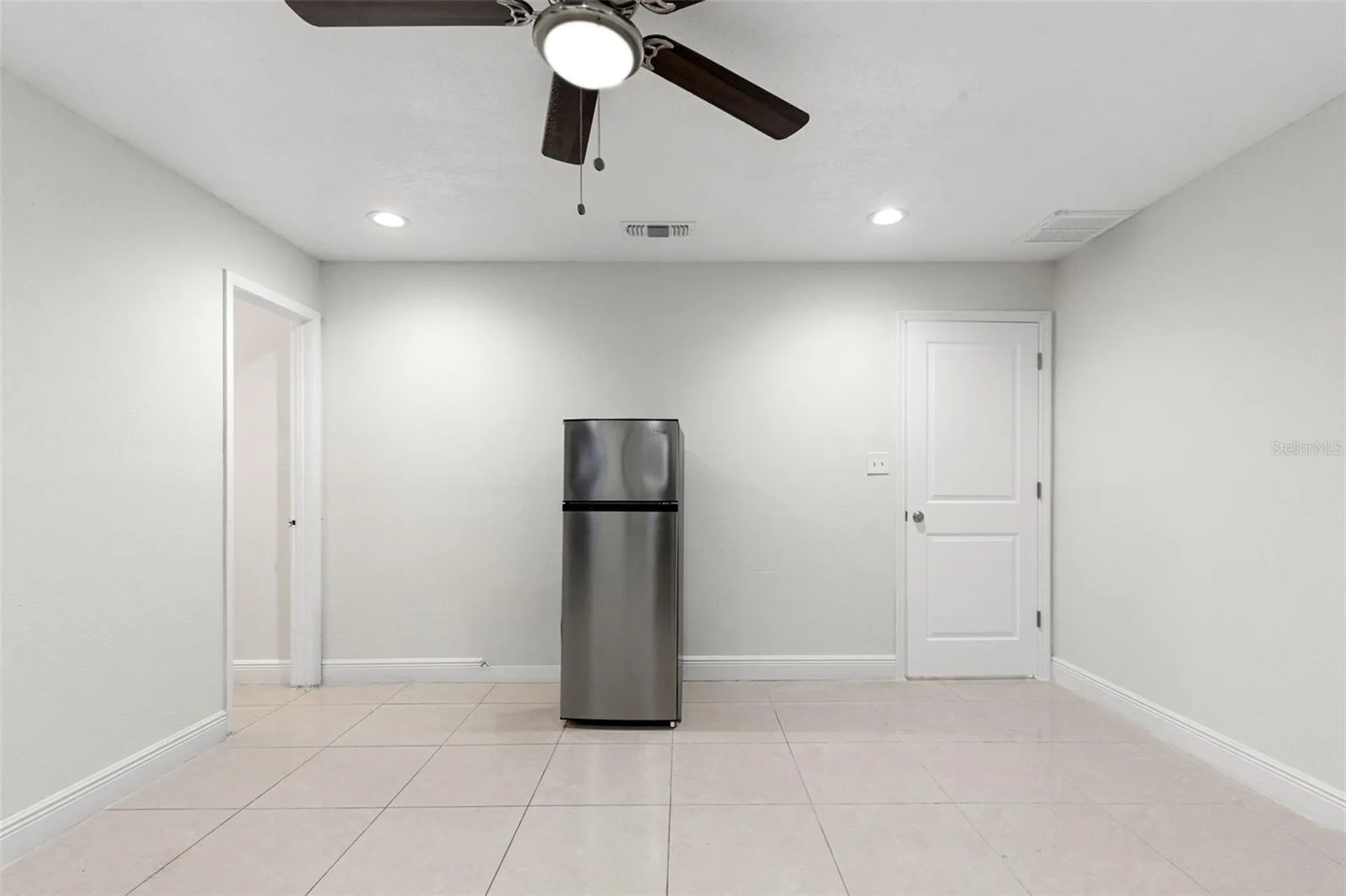 6920 N Cameron Avenue Tampa FL 33614