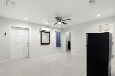 6920 N Cameron Avenue Tampa FL 33614