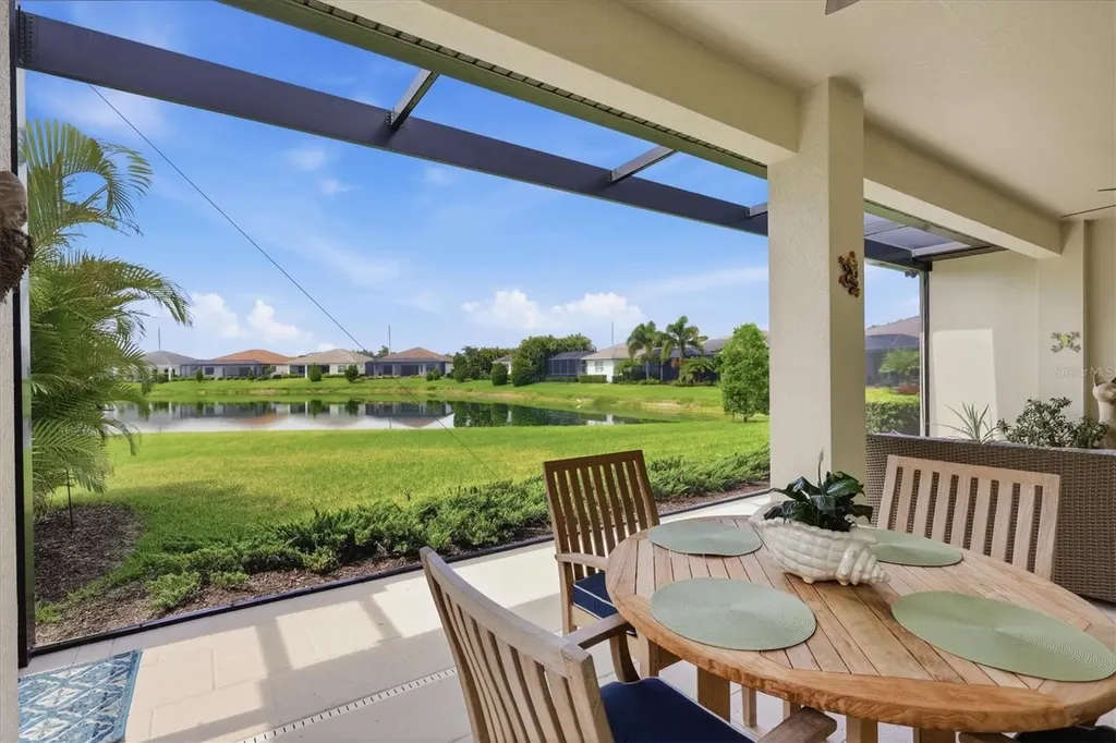 7712 Sandhill Lake Drive Sarasota FL 34241