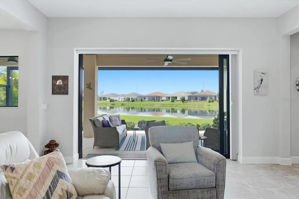 7712 Sandhill Lake Drive Sarasota FL 34241