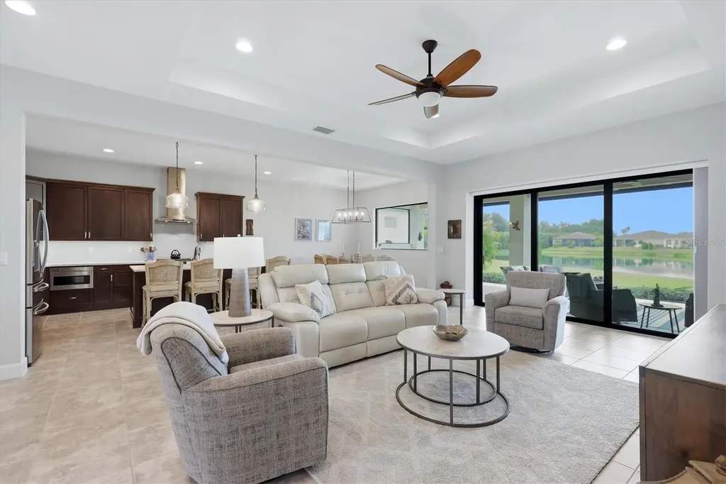 7712 Sandhill Lake Drive Sarasota FL 34241