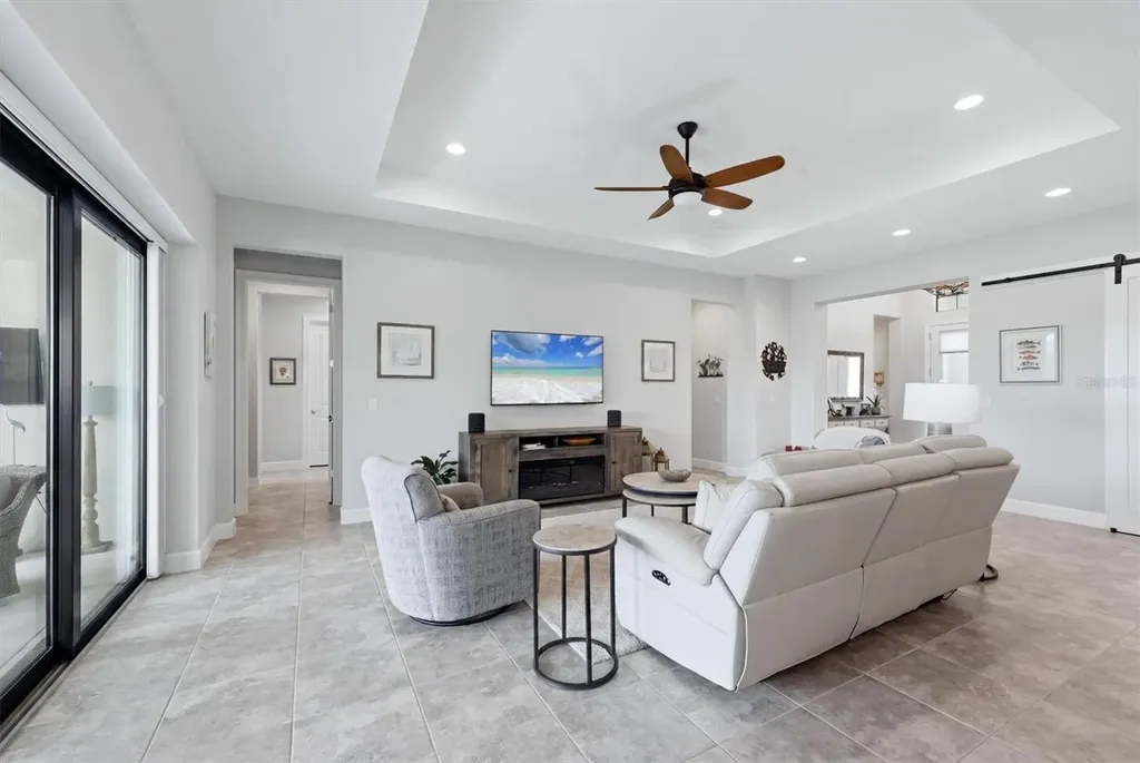 7712 Sandhill Lake Drive Sarasota FL 34241