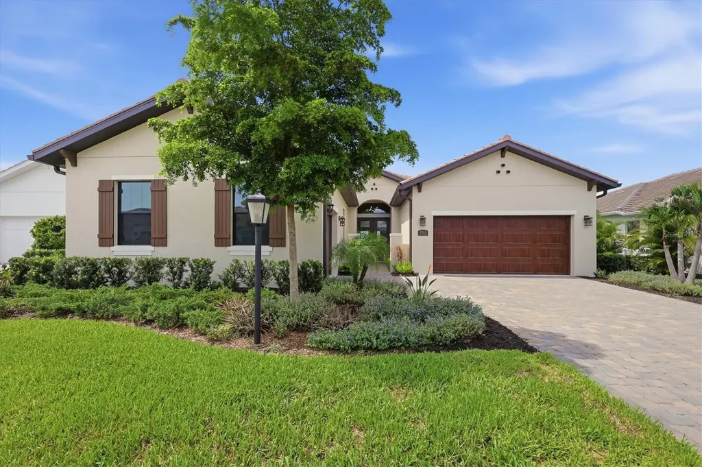 7712 Sandhill Lake Drive Sarasota FL 34241