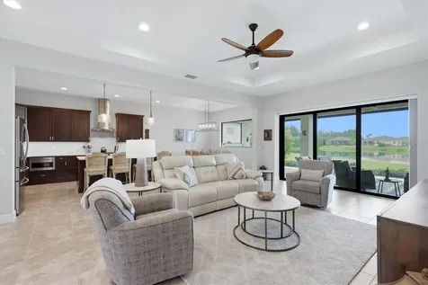 7712 Sandhill Lake Drive Sarasota FL 34241