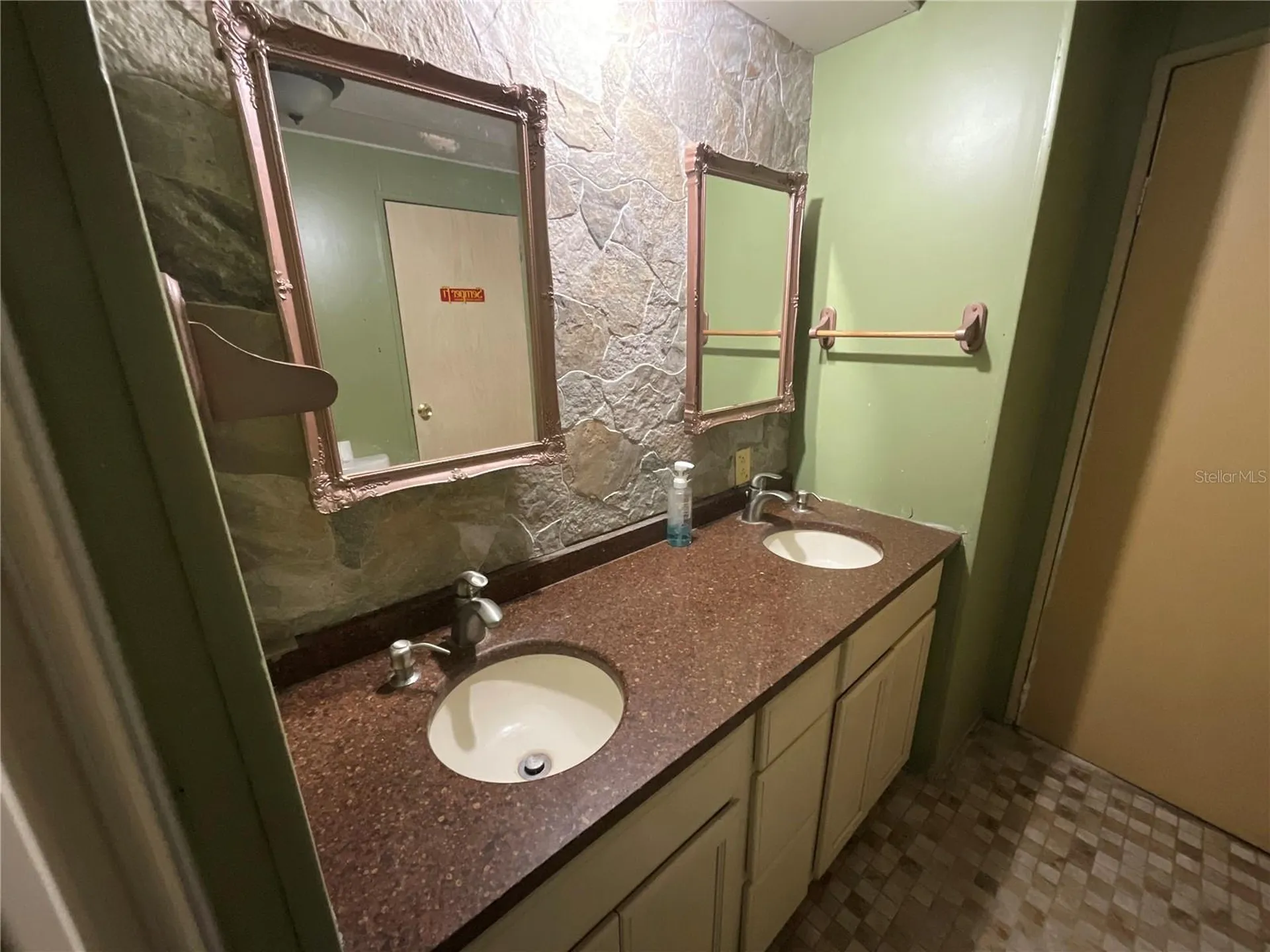 702 Jersey Court Dundee FL 33838