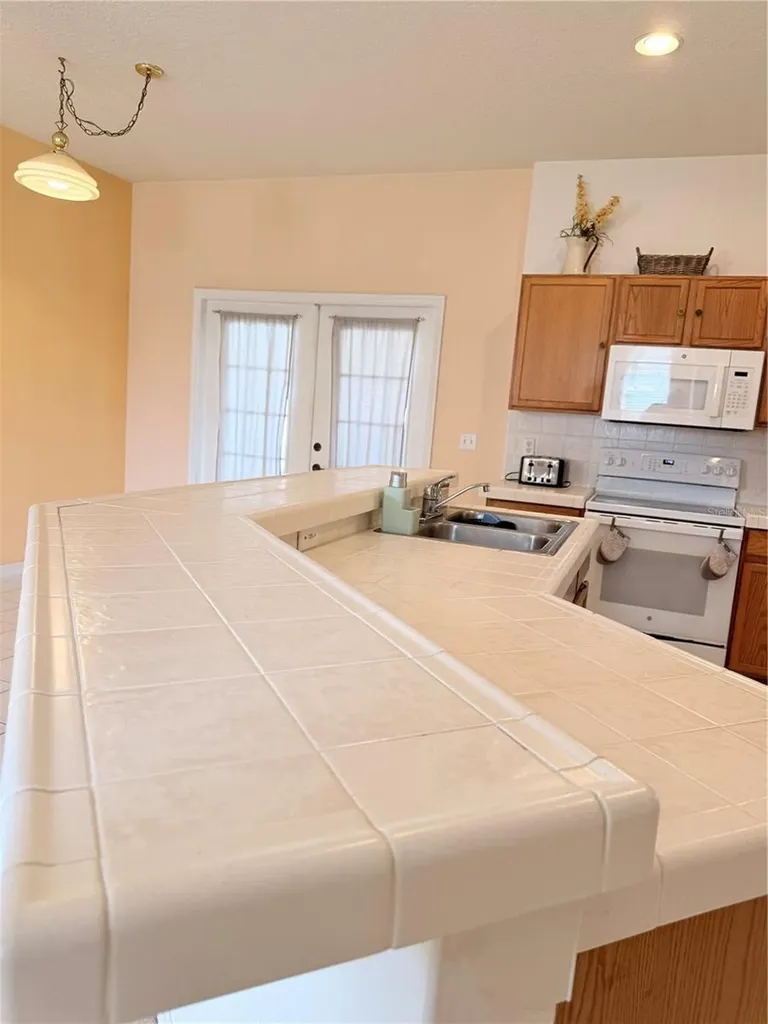 3010 Victoria Drive Kissimmee FL 34746
