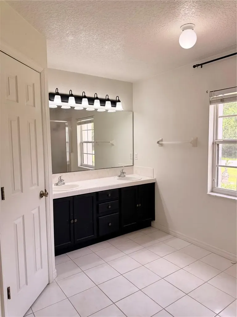 3010 Victoria Drive Kissimmee FL 34746
