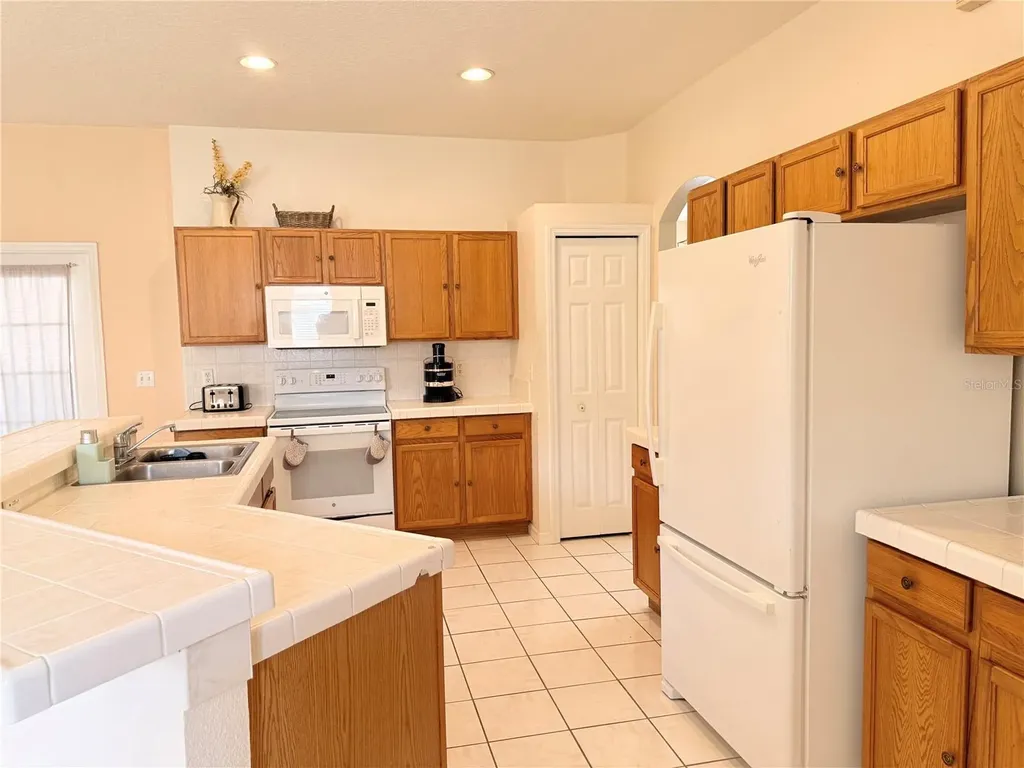 3010 Victoria Drive Kissimmee FL 34746