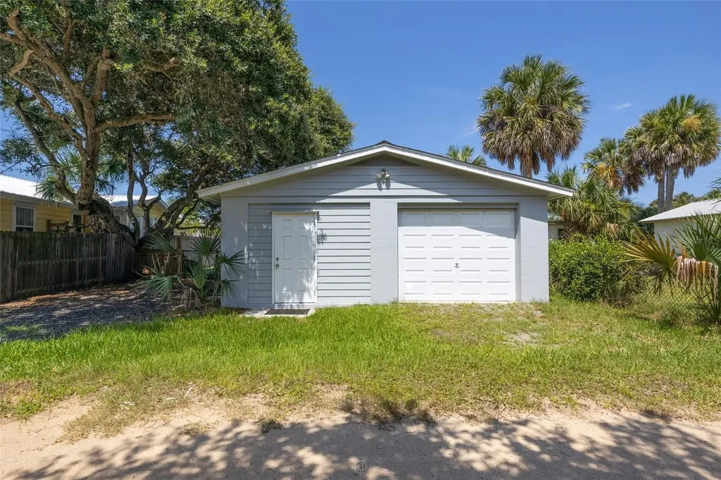 904 S Daytona Avenue Flagler Beach FL 32136