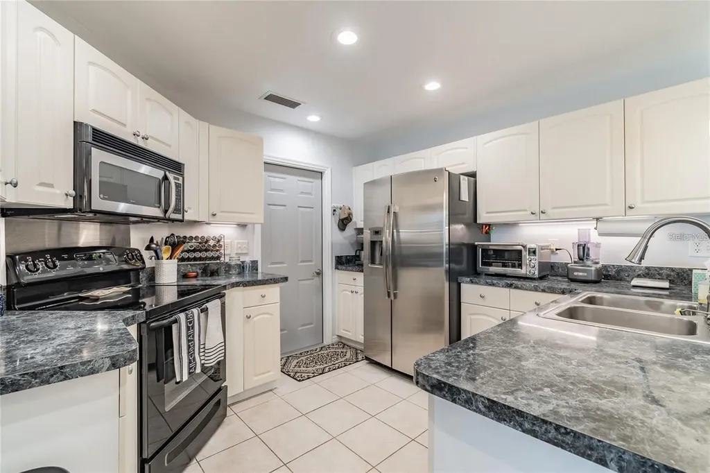 9501 27th Avenue E Palmetto FL 34221