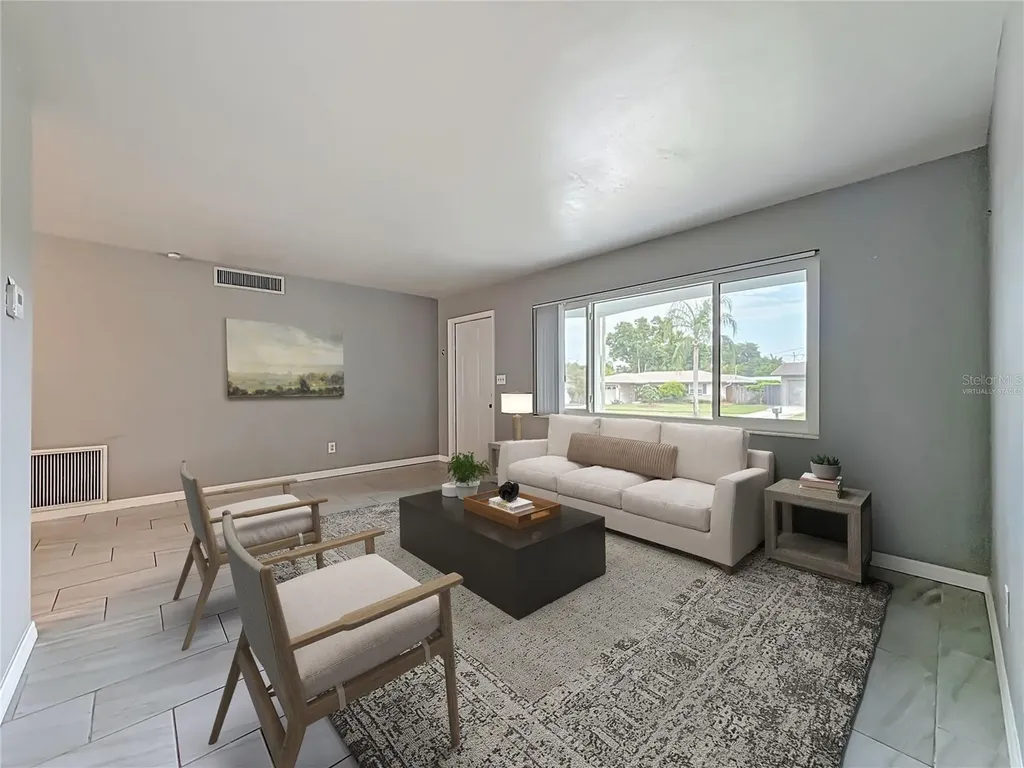 890 7th Avenue NE Largo FL 33770
