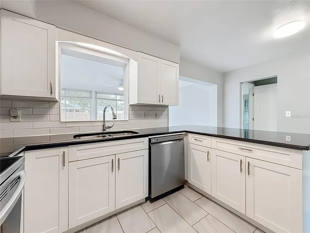 890 7th Avenue NE Largo FL 33770