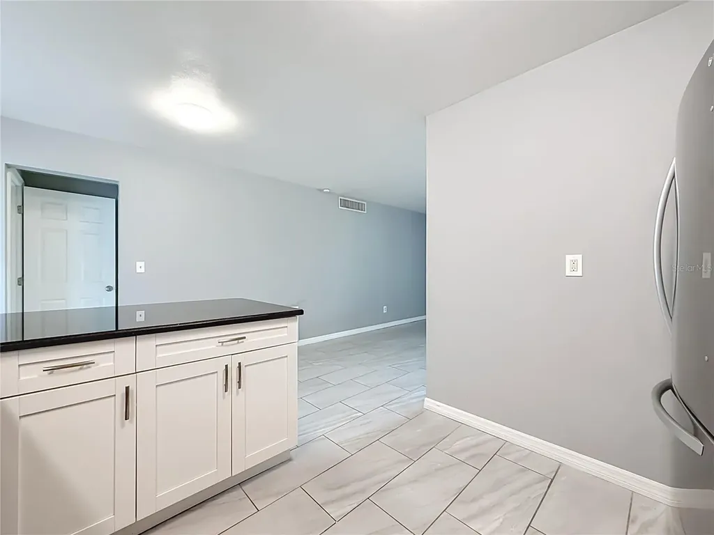 890 7th Avenue NE Largo FL 33770