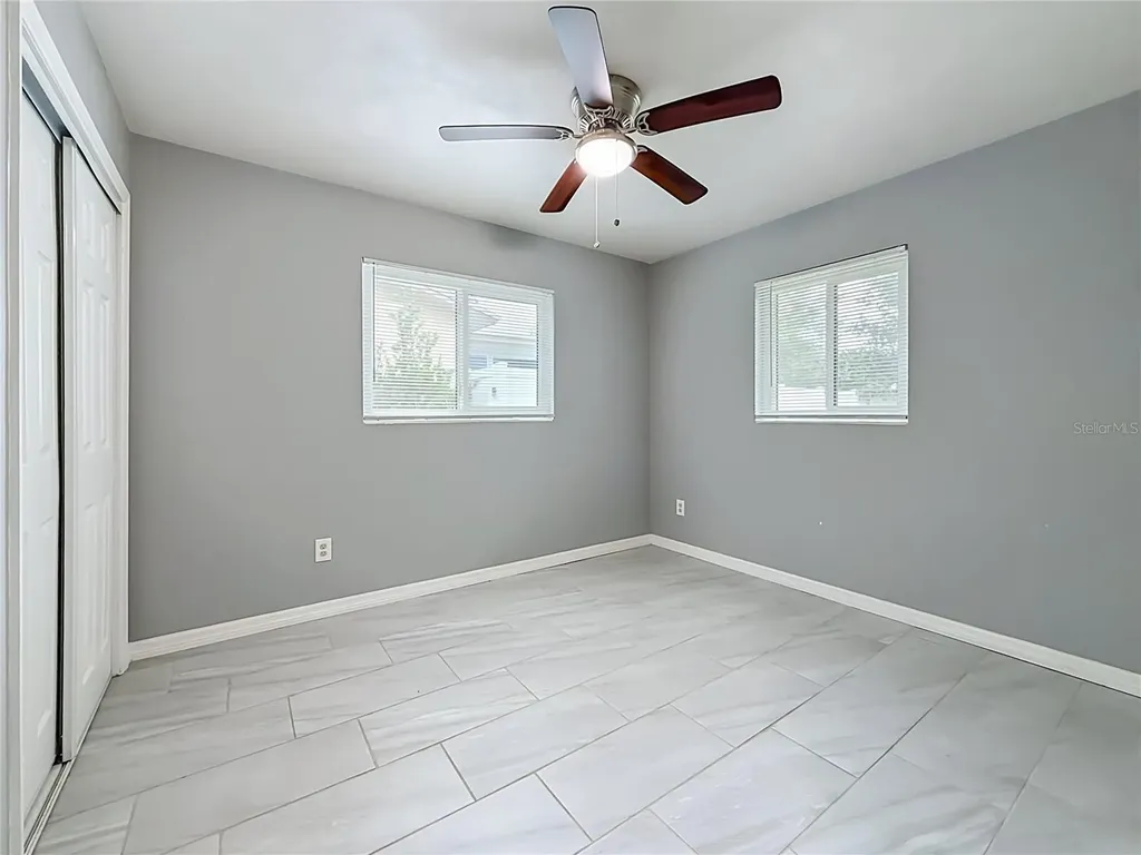 890 7th Avenue NE Largo FL 33770